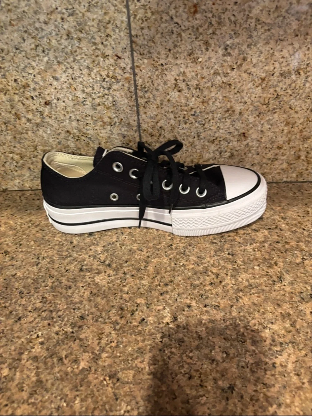 NWOT Converse Platform Low Top Sneakers - Black & White - Picture 10 of 11